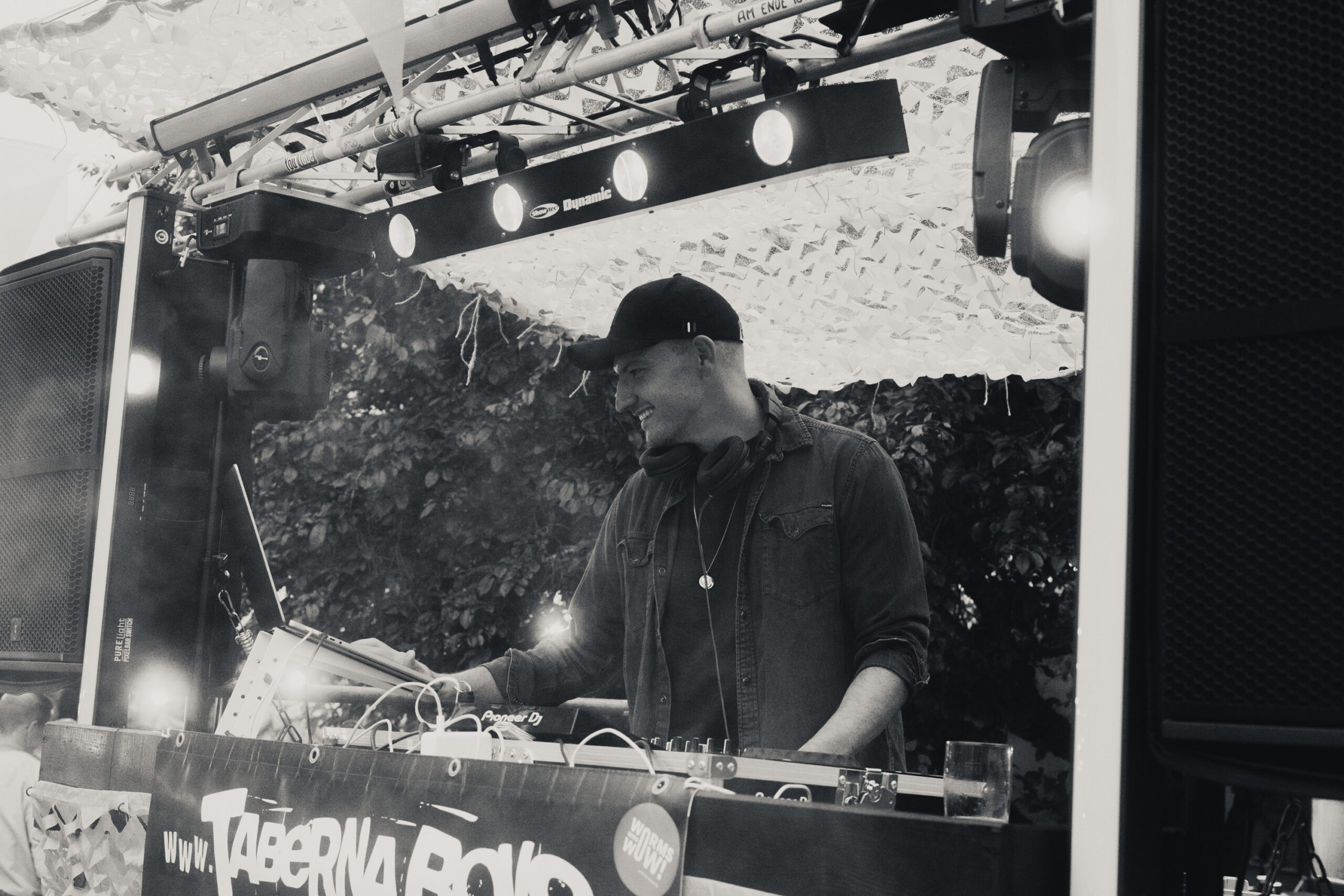 Stimmungsbild eines Events mit The DJ Trailer